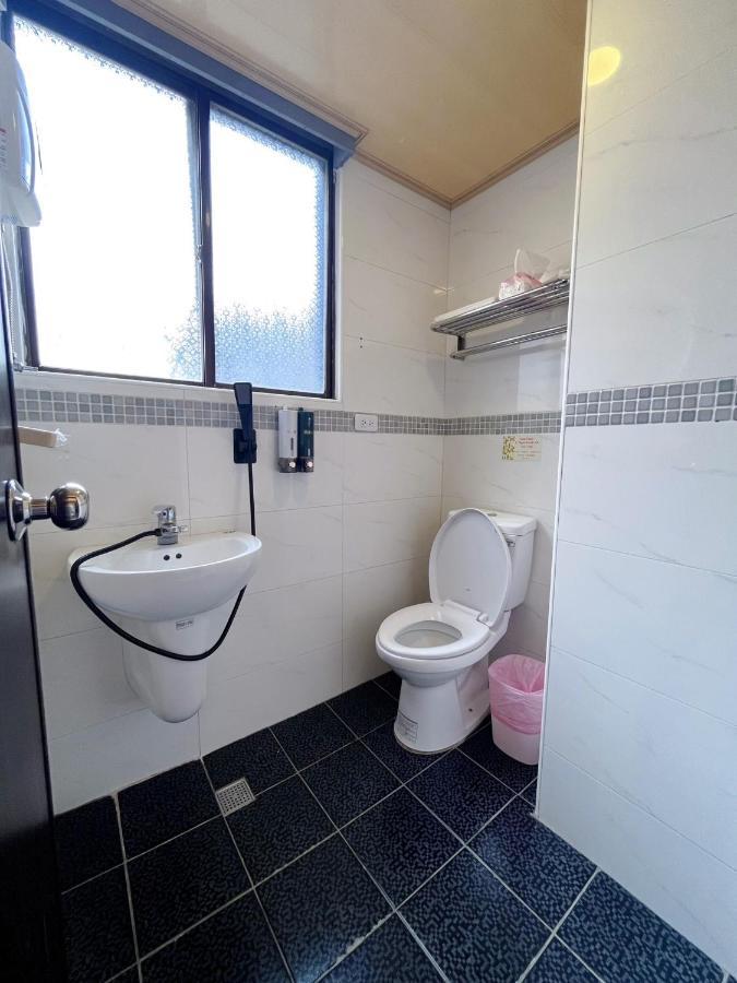 Fengchia Fun House Appartement Taichung Buitenkant foto