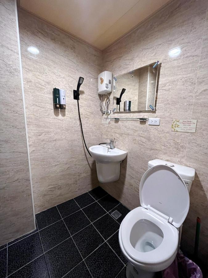 Fengchia Fun House Appartement Taichung Buitenkant foto