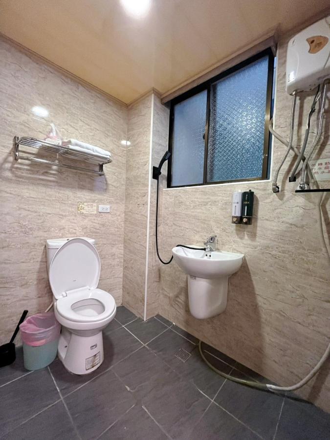 Fengchia Fun House Appartement Taichung Buitenkant foto